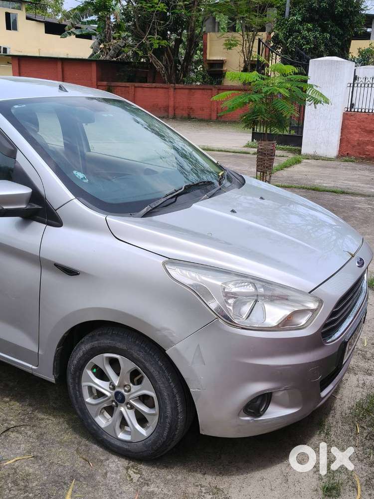 Ford Aspire Titanium Top