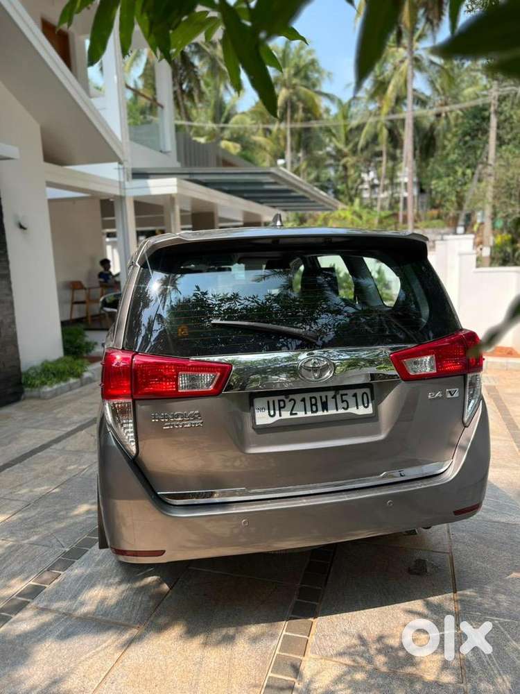 2018 Toyota Innova Crysta Diesel Manual 8-seater  1st Owner