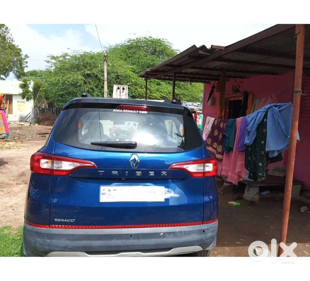 Renault Triber 1.0 Rxz 2022 Dual Tone