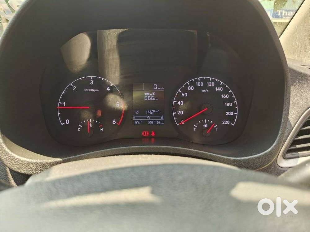 Skoda Slavia Style 1.0l Tsi Mt, 2022, Petrol