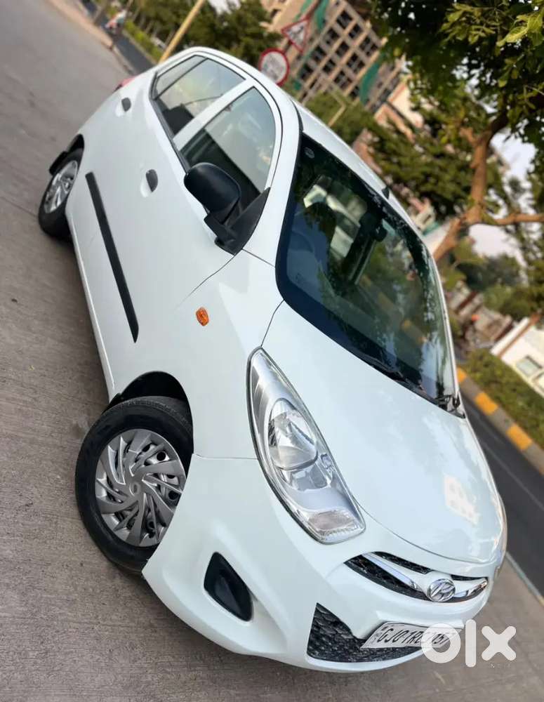 Hyundai I10 2013 Era Petrol + Cng 2nd Owner
