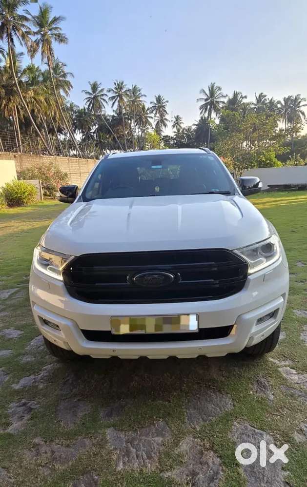 Ford Endeavour 3.2 Titanium