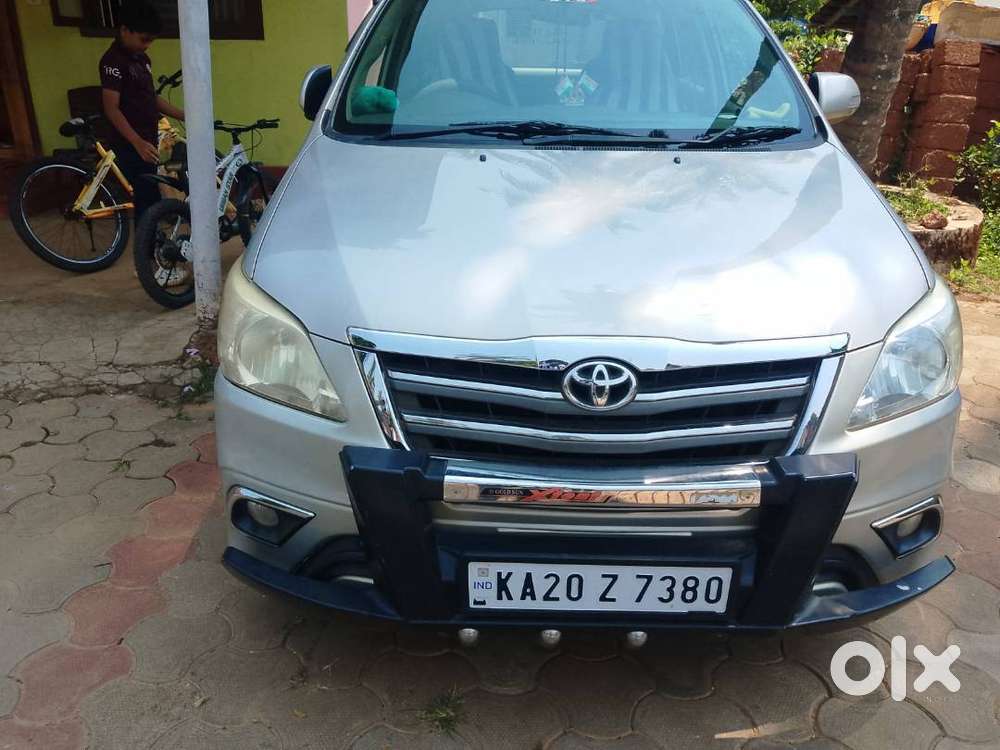 Toyota Innova 2.5 V Bs3 Well Maintained