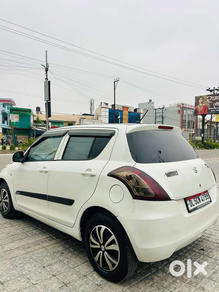 Maruti Suzuki Swift Vxi Cng, 2016, Cng & Hybrids