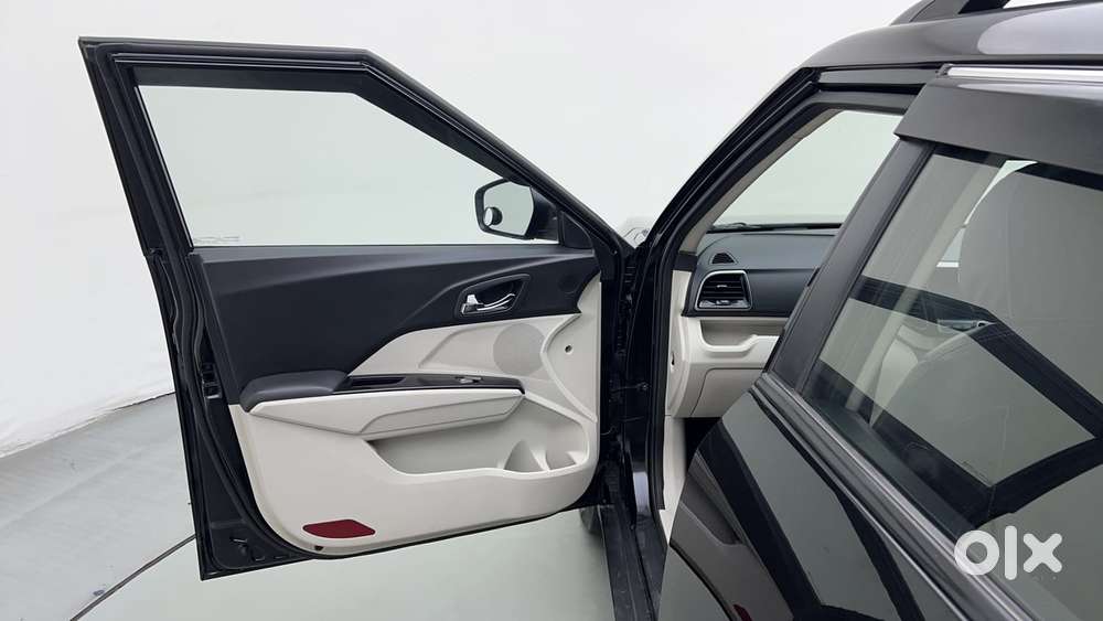 Mahindra Xuv300 W8 Option, 2022, Petrol