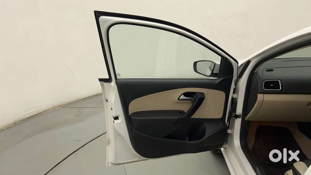 Volkswagen Polo 2009-2013 Petrol Highline 1.2l, 2016, Petrol