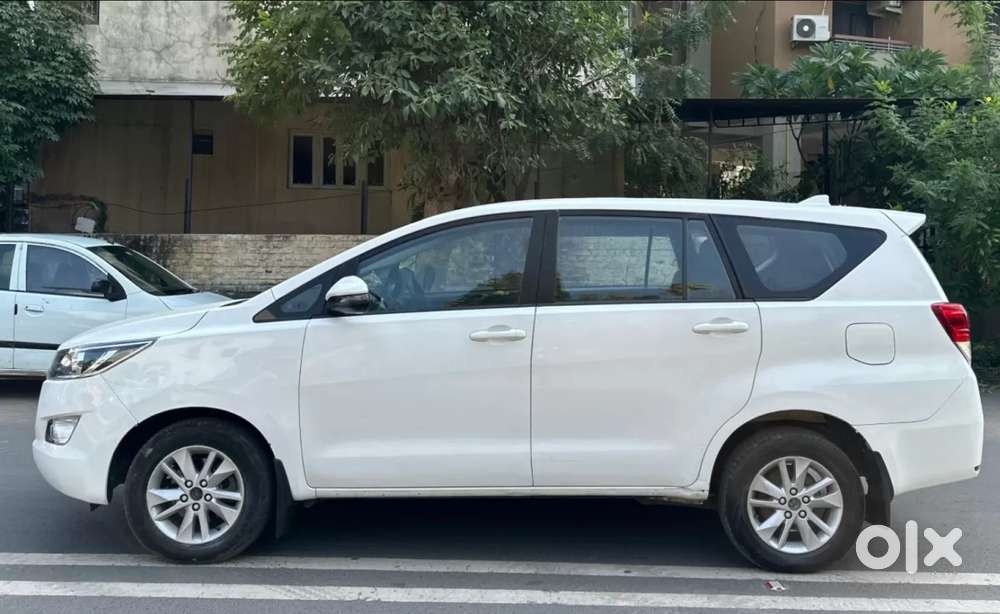 Toyota Innova Crysta [2020-ongoing] 2.4 Gx 8 Str, 2017, Diesel