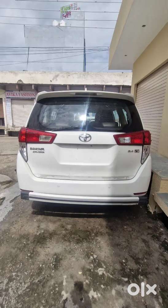 Toyota Innova Crysta 2017 2nd Owner