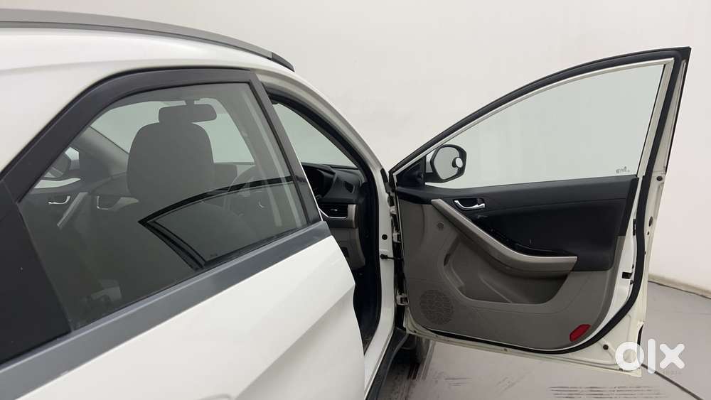 Tata Nexon 1.2 Revotron Xza Plus, 2018, Petrol