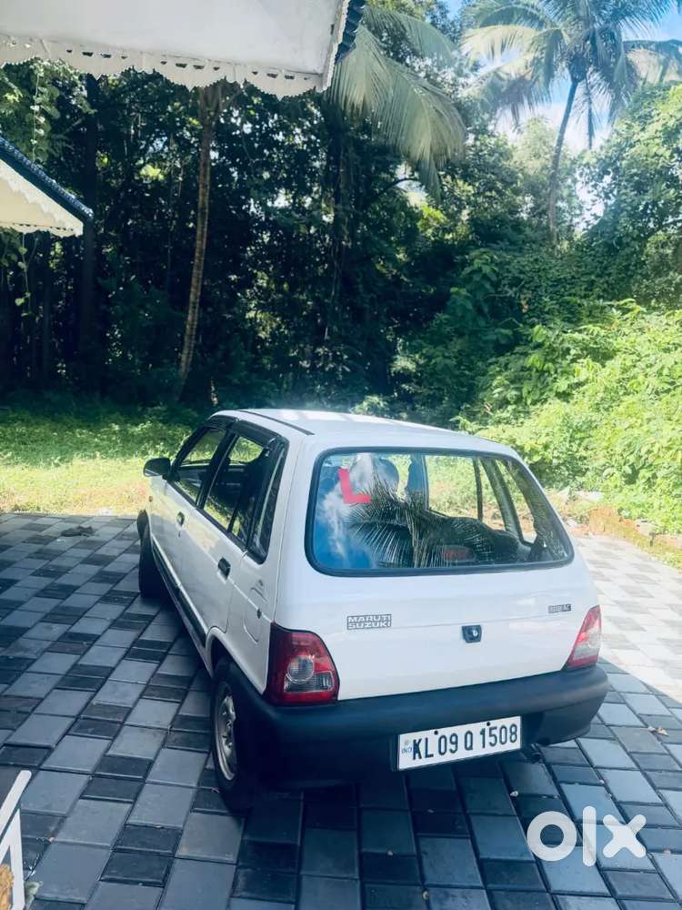 Maruthi Suzuki 800
2005 Model