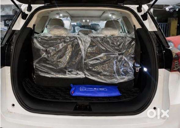 Mahindra Xev 9s Pack One Above, 2026, Electric
