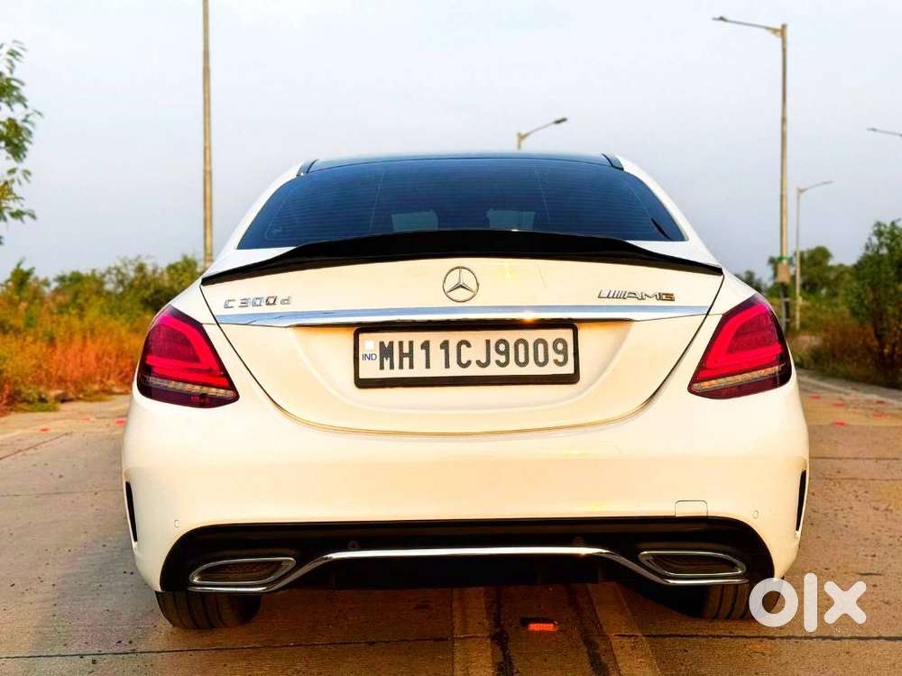 Amg ! 300d 2019 Diesel Mercedes Benz Lessrun F/loaded Newlike Beauty !