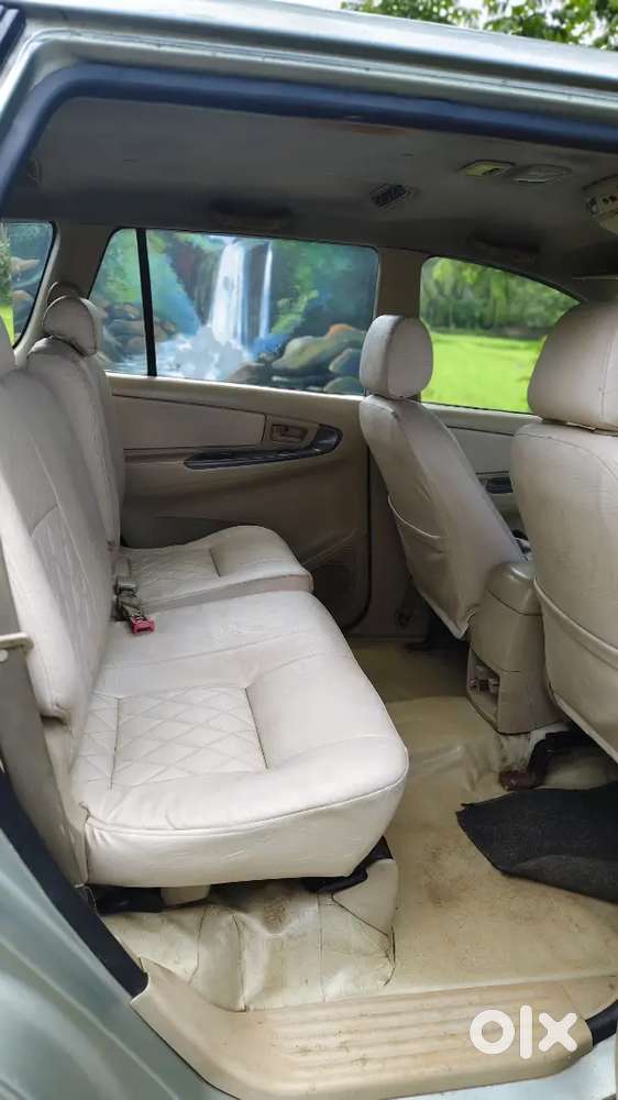 Innova 2.5g,,original Kerala,,8seater,new Inssurans,new Oil,,