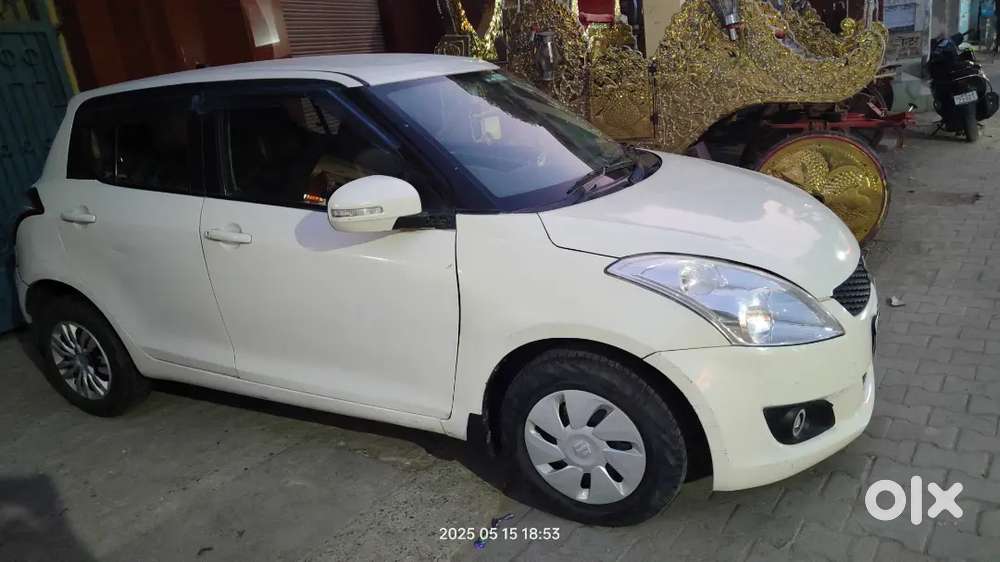 Maruti Suzuki Swift 2012 Diesel 120569 Km Driven