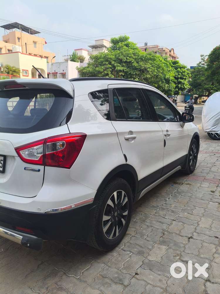 Maruti Suzuki S-cross Ddis 200 Alpha, 2021, Petrol