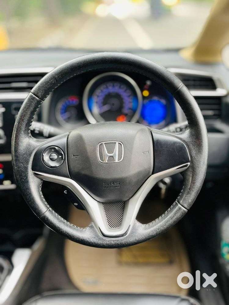 Honda Jazz V Mt Privilege, 2017, Petrol