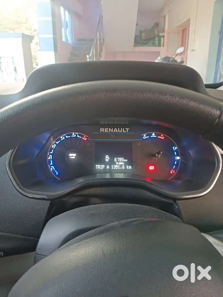 Renault Triber 2023 Petrol 6700 Km Driven