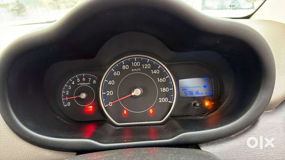 Hyundai I10 Sportz, 2013, Petrol
