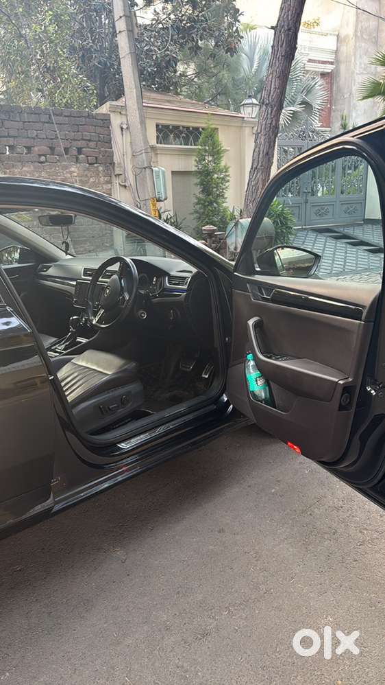 Skoda Superb 2020  2.0 Tdi L&k  Diesel  Black  Top Model