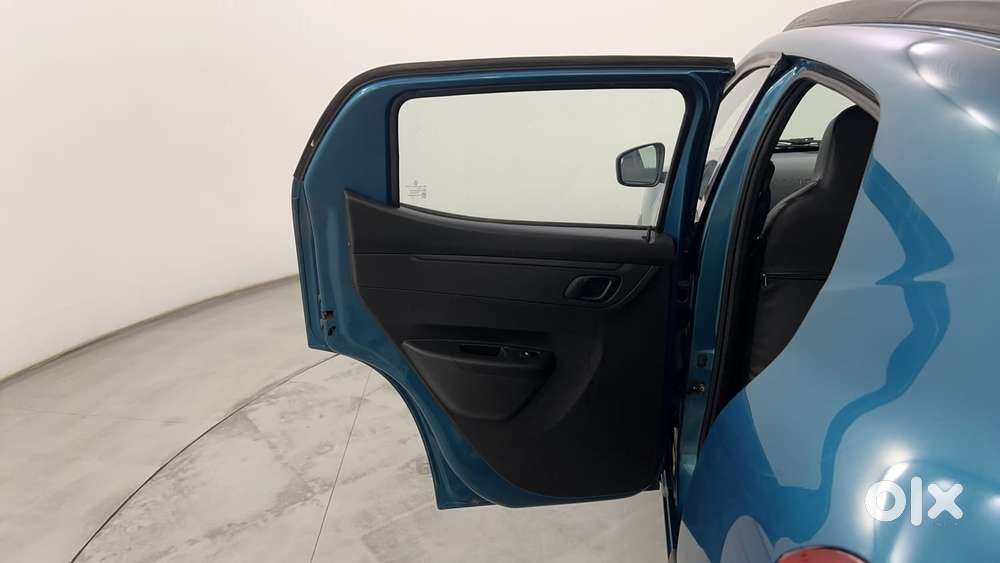 Renault Kwid 2019-ongoing 1.0 Rxt Amt (o), 2021, Petrol