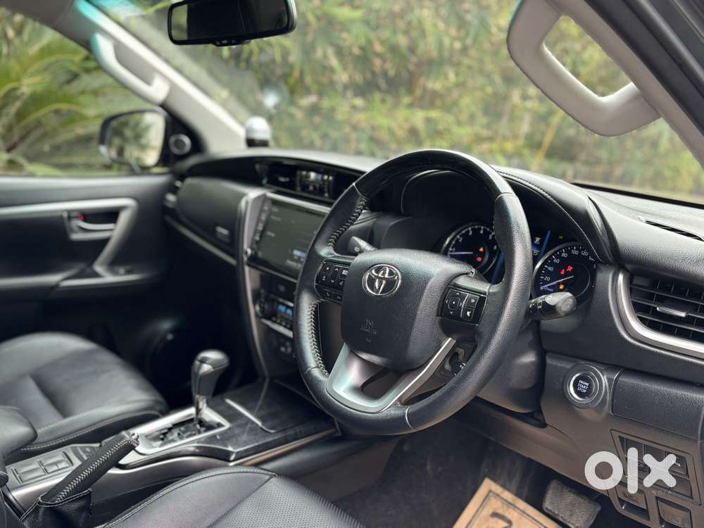 Toyota Fortuner 4x2 At 2.7 Petrol, 2022, Petrol