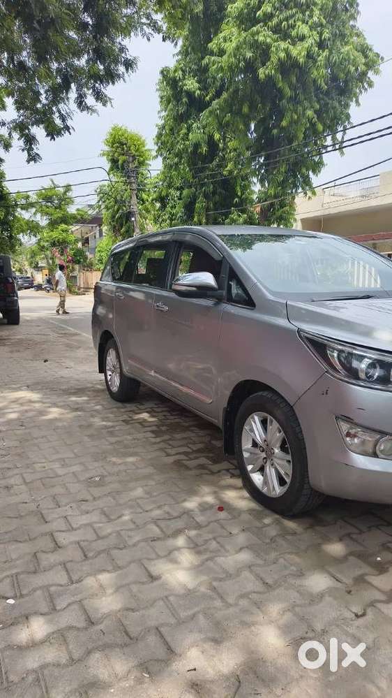 Toyota Innova Crysta 2.8 Z, 2016, Diesel