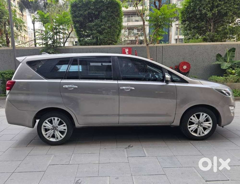 Toyota Innova Crysta