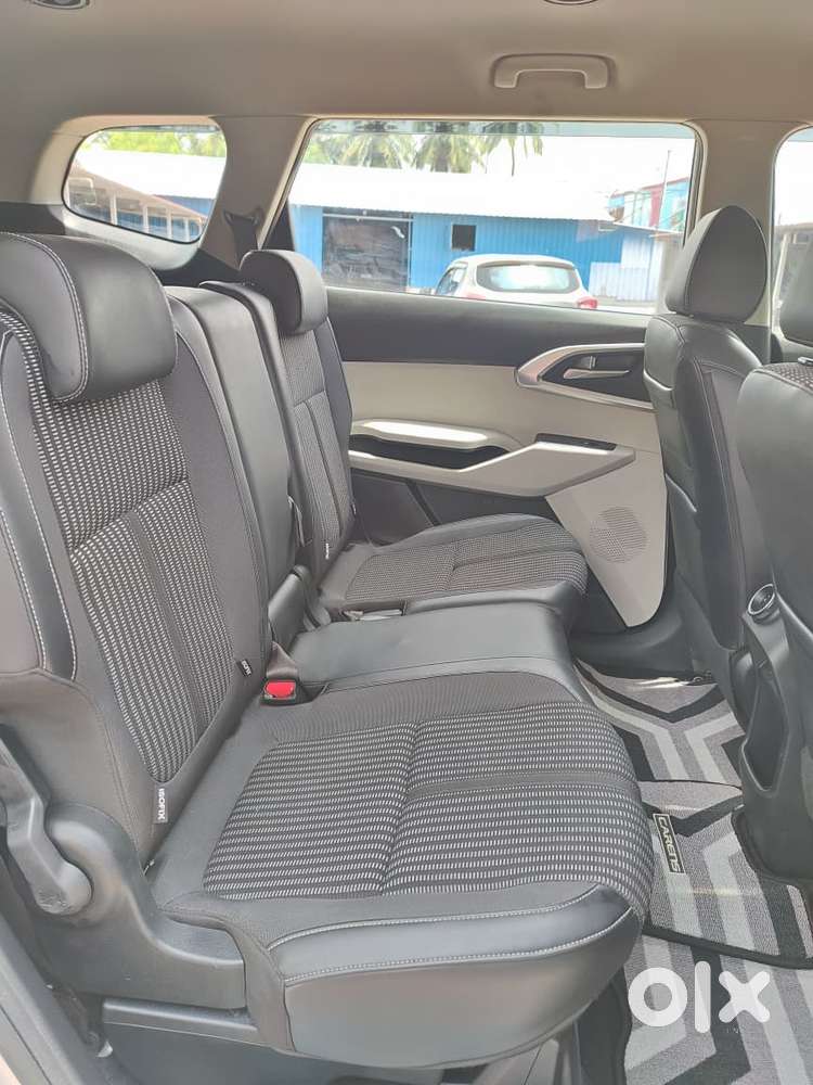 Kia Carens, 2022, Petrol
