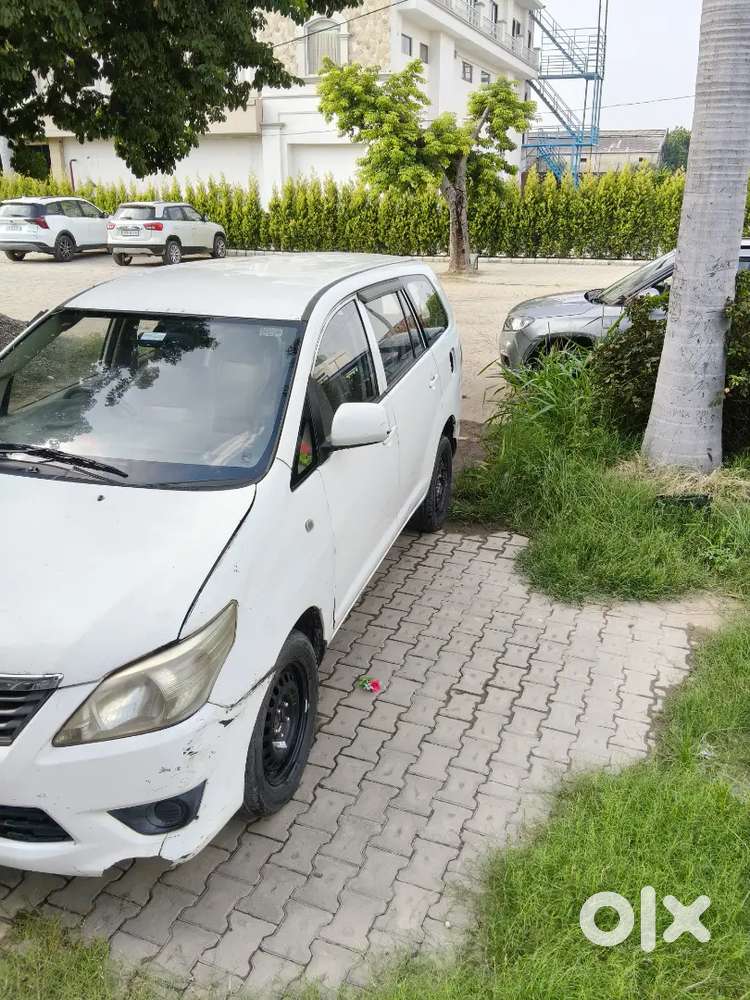 Toyota Innova 2012 Diesel 198000 Km Driven