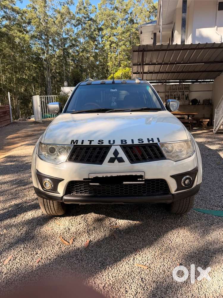 Mitsubishi Pajero Sport 2012