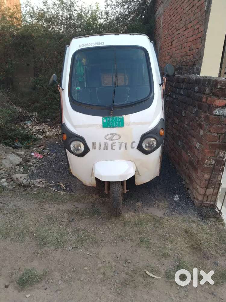 Kinetic Safer E Rikshaw