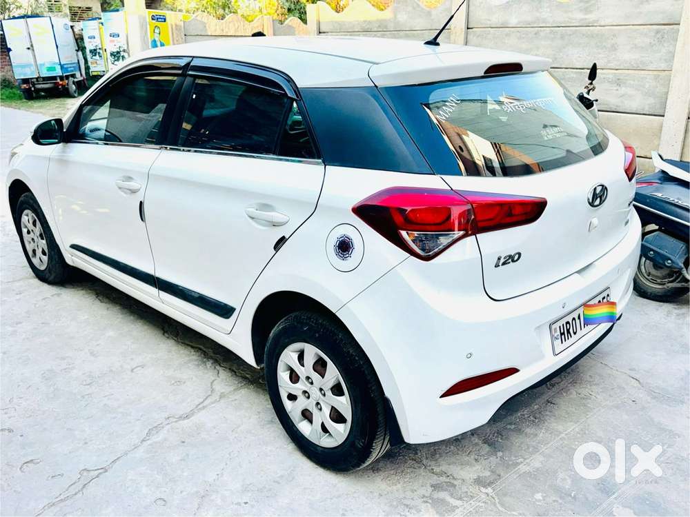 Hyundai I20 Sportz Plus, 2015, Petrol
