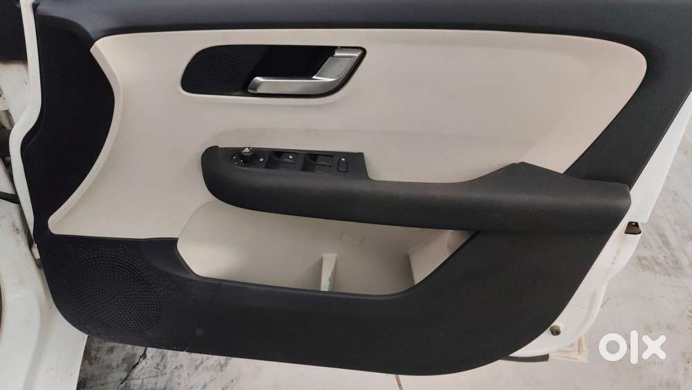 Tata Altroz Xza Petrol, 2022, Petrol