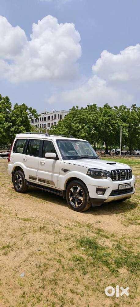 Mahindra Scorpio Classic 2.2 S 11 Mt 7 Str, 2024, Diesel