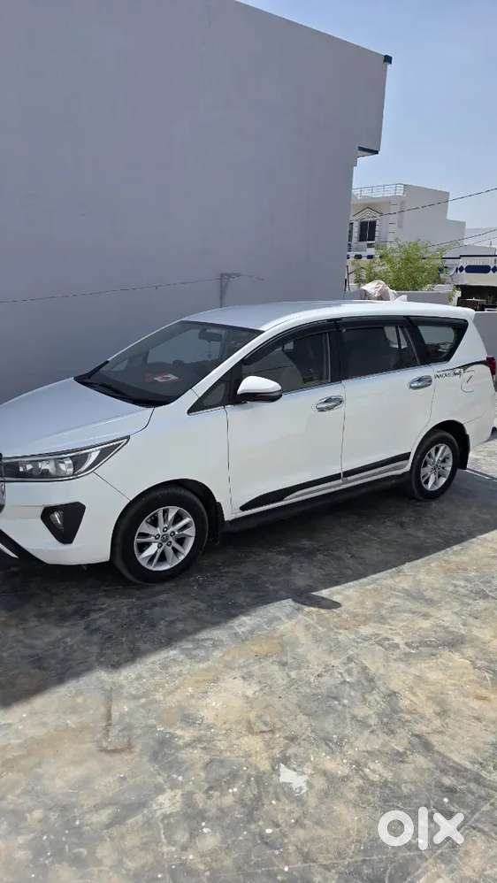 Toyota Innova Hycross 2018