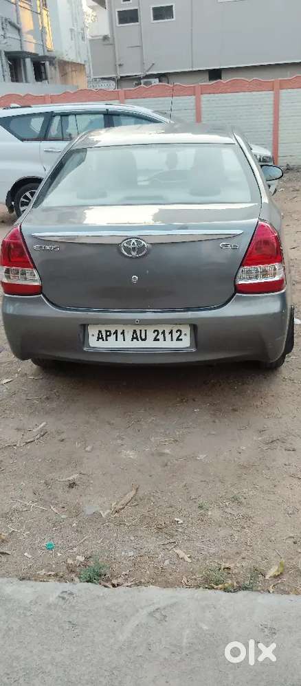 Toyota Etios 2014 Diesel 100000 Km Driven Showroom Record