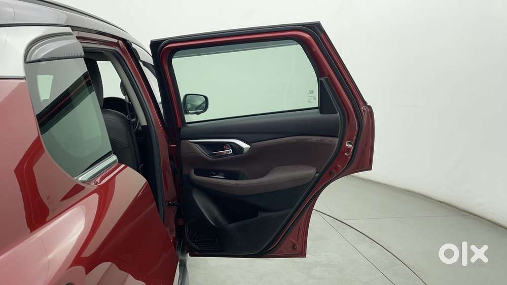 Maruti Suzuki Grand Vitara 1.5 Alpha Smart Hybrid Dual Tone At, 2024..