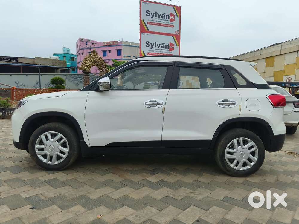 Maruti Suzuki Brezza 1.5 Vxi Smart Hybrid, 2022, Petrol