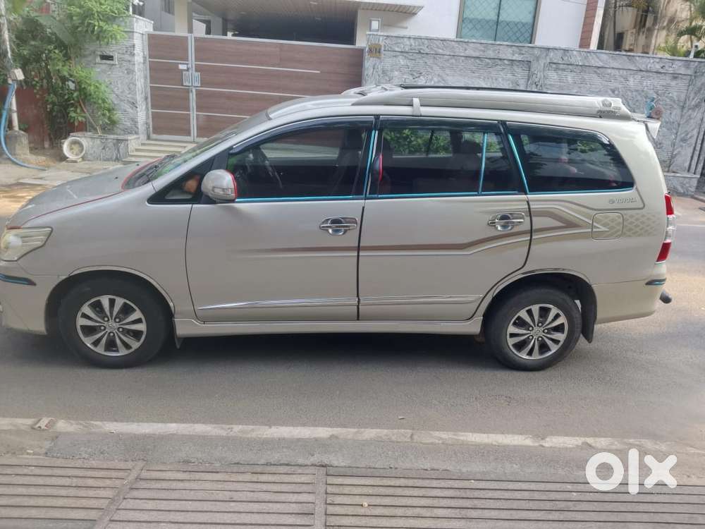 Toyota Innova [2013-2016] 2.5 V Diesel 7 Str, 2015, Diesel