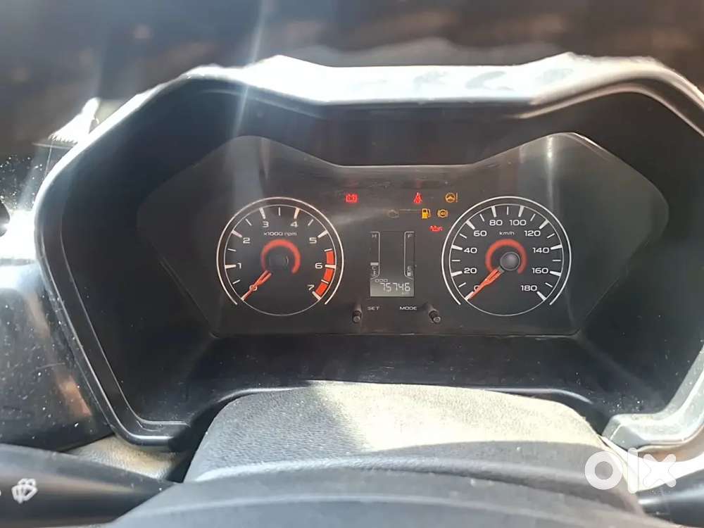 Mahindra Kuv 100 K2+nxt