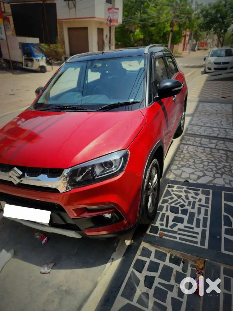Maruti Suzuki Brezza Zdi+ Dual Tone 2017 Diesel Well Maintained