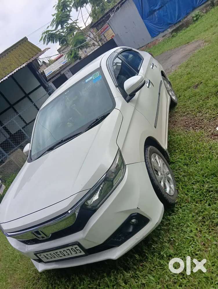 Top Model Car Honda Amaze Car , Platinum White