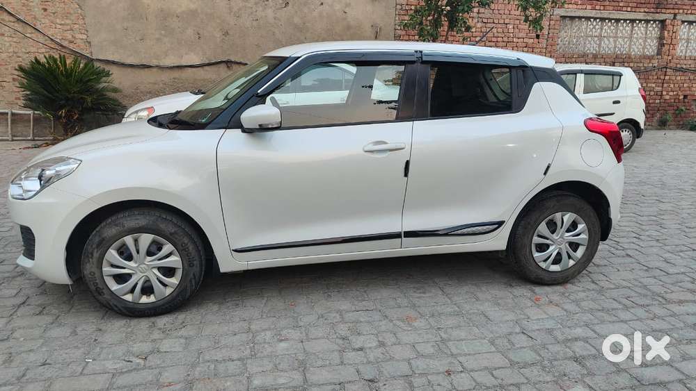 Maruti Suzuki Swift Vxi Optional, 2018, Petrol