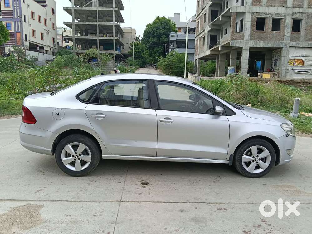 Skoda Rapid [ ] 1.5 Style Plus Tdi At, 2016, Diesel