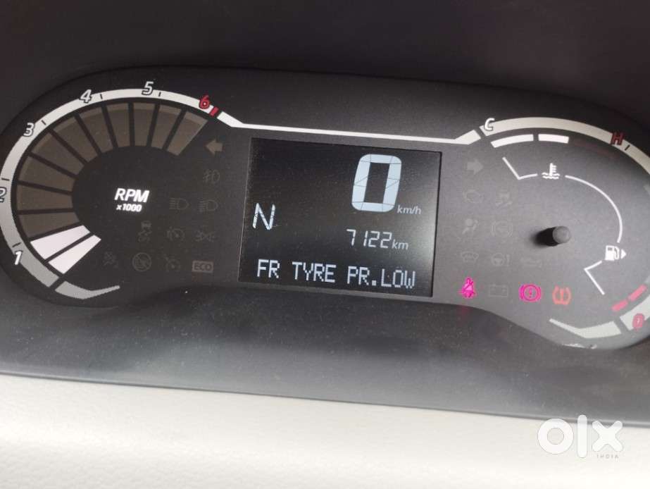 Nissan Magnite Kuro Edition Petrol Amt, 2024, Petrol