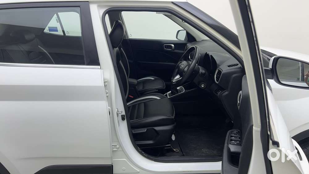 Hyundai Venue 1.2 S Plus, 2022, Petrol