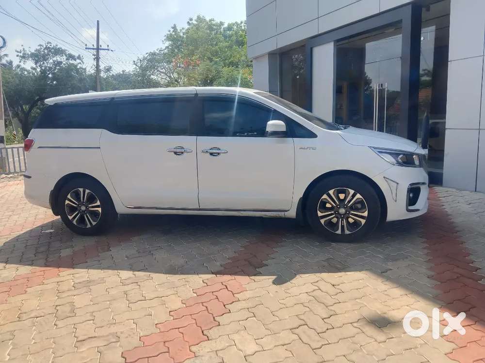 Kia Carnival 2021 Diesel 40000 Km Driven