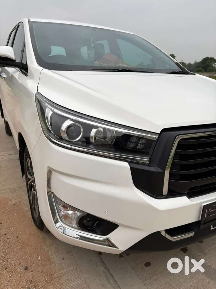 Toyota Innova Crysta 2024 Diesel 33000 Km Driven
