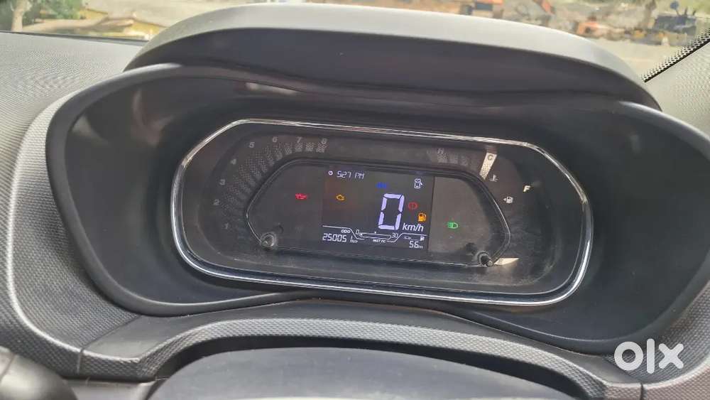 Sunroof, Inbuilt Music Systeam, Power Modes