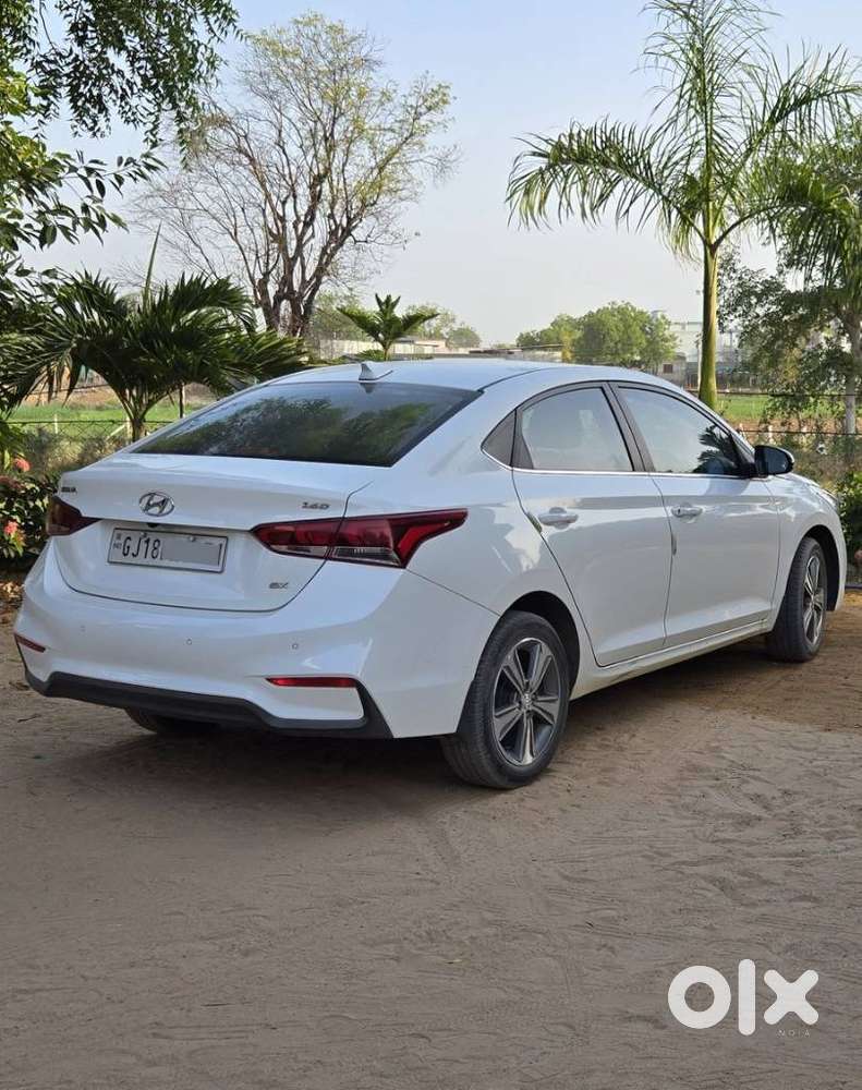 Hyundai Verna 1.6 Crdi Sx Plus At, 2017